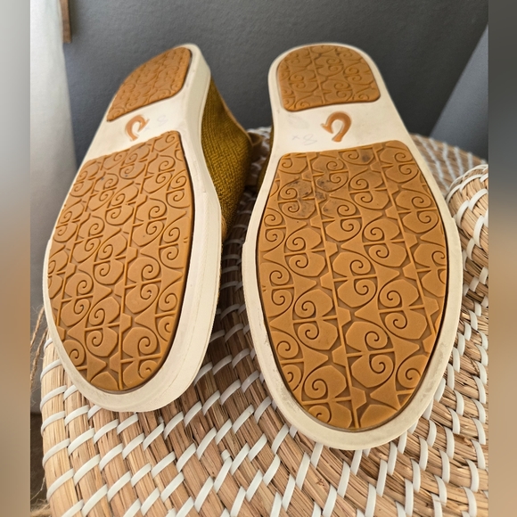 OLUKAI Pehuea Li Women's Slip On Sneakers, Casual Everyday Shoe/Amber Gold 8 - Picture 14 of 16